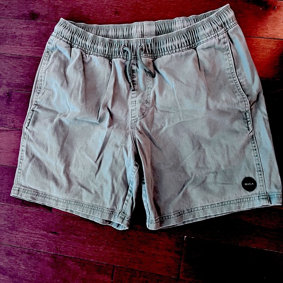 RVCA shorts - Picture 1 of 1